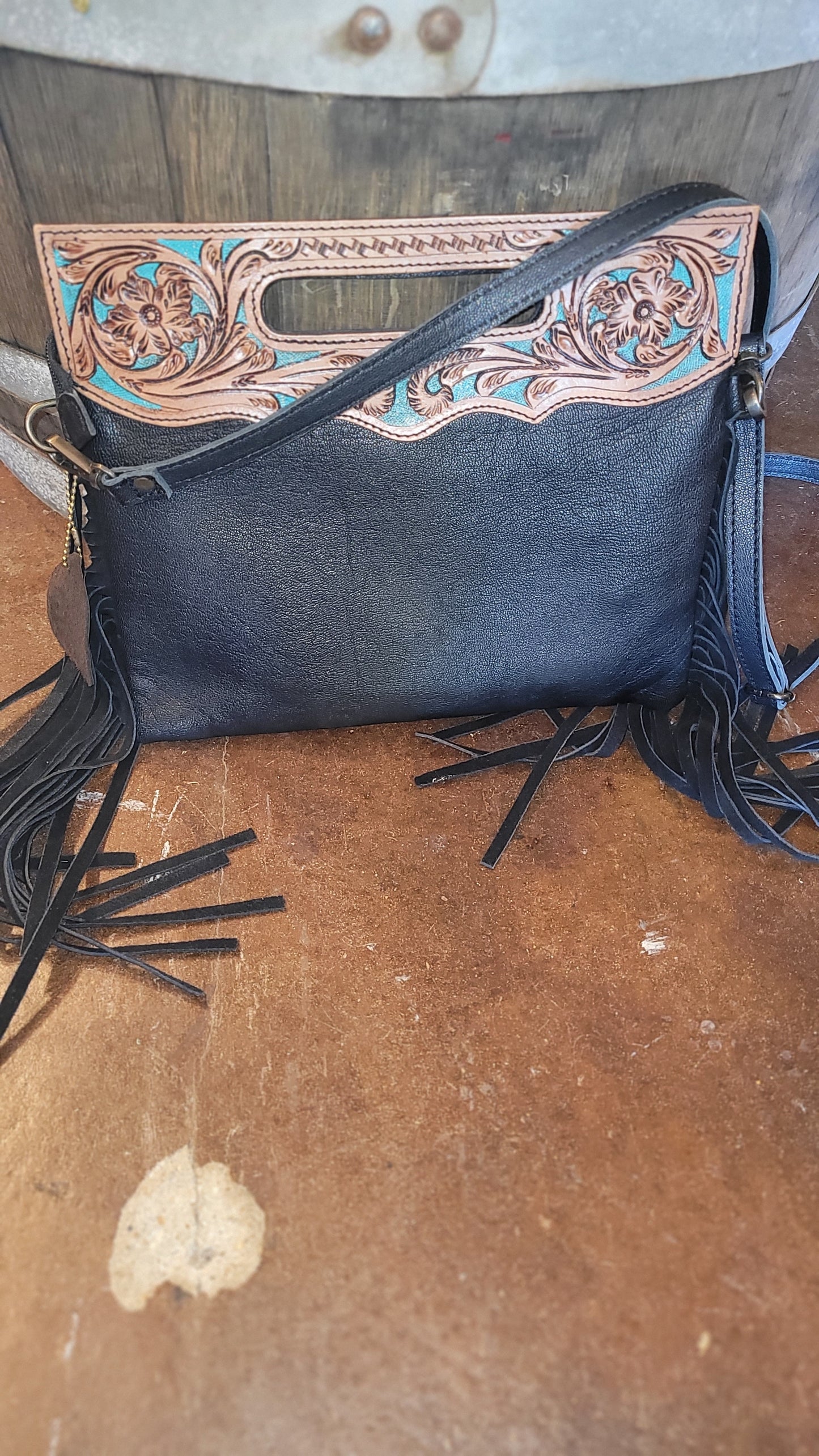 Cayse Crossbody