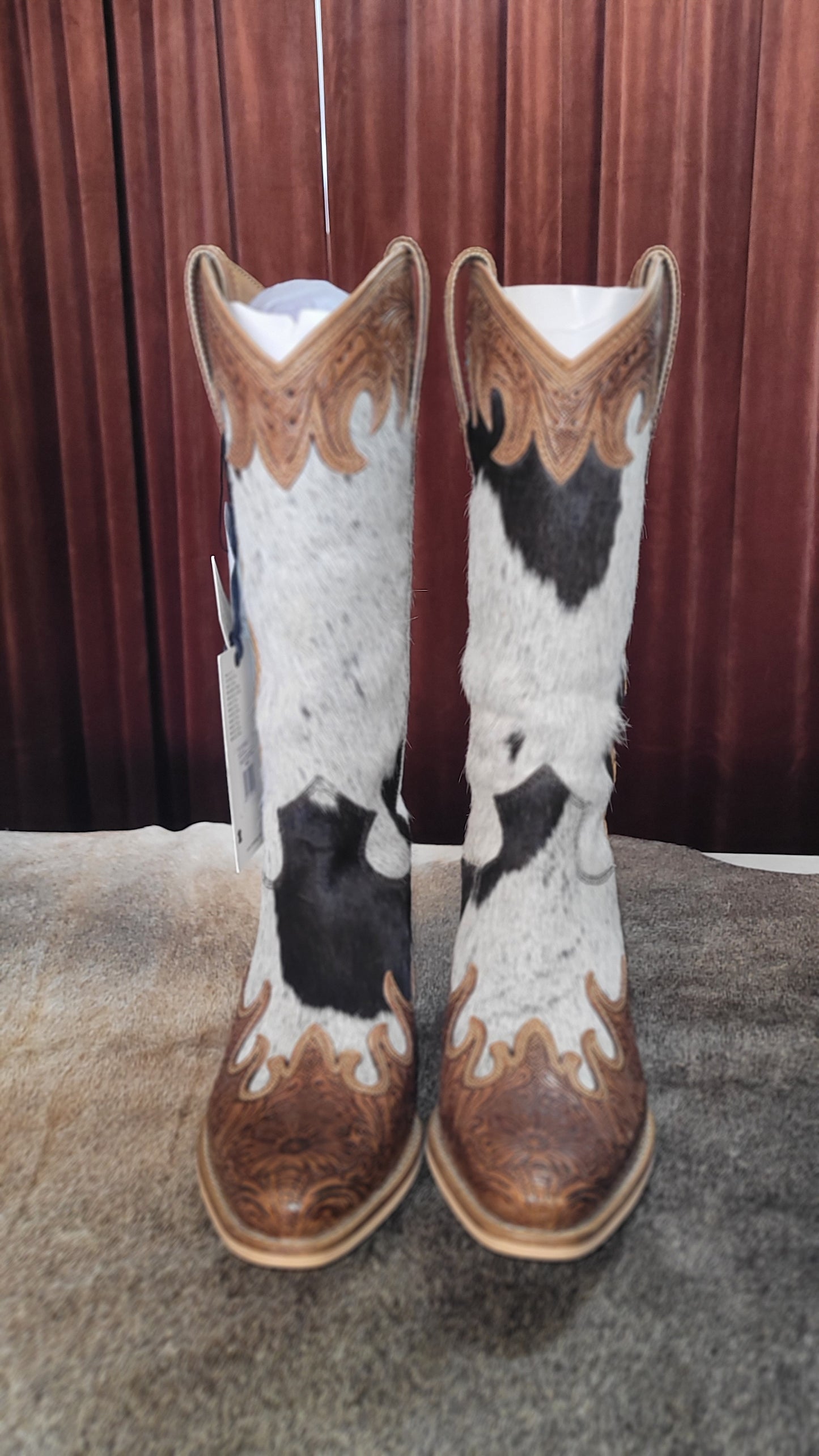 Cowhide size 6